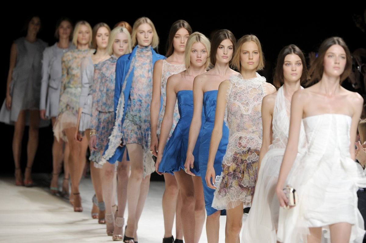 Модный показ новой коллекции Nina Ricci. Весна / лето 2013