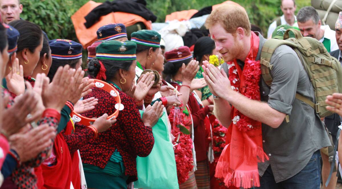 Принц Гарри на фестивале Holi в Непале