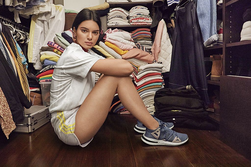 Фото: Кендалл Дженнер в рекламной кампании Adidas Originals Arkyn 2018