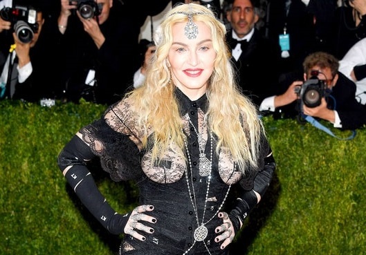 Мадонна назвала свой наряд на Met Gala 2016 «политическим заявлением»