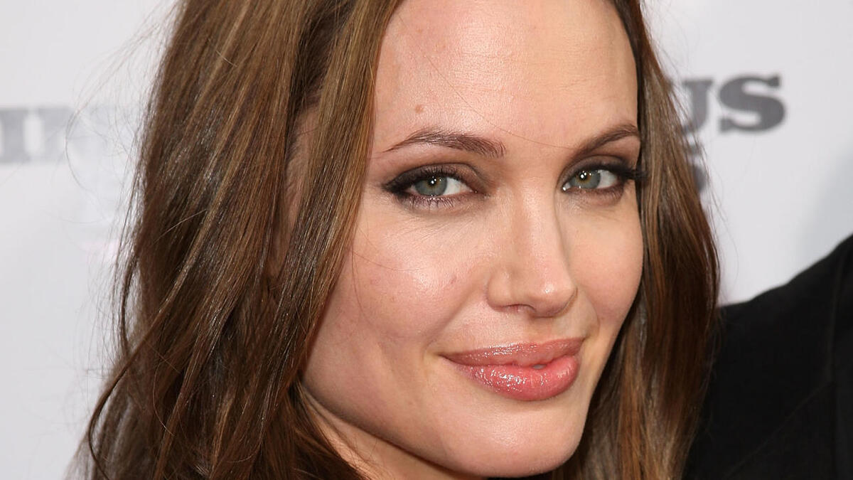 Анджелина Джоли согласилась засекретить бракоразводные документы