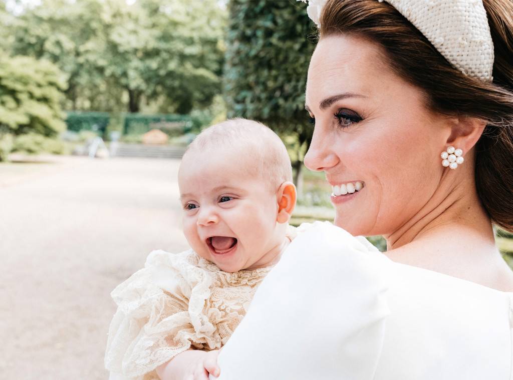Кейт Миддлтон рассказала, что 8-месячного принца Луи уже учат махать по-королевски