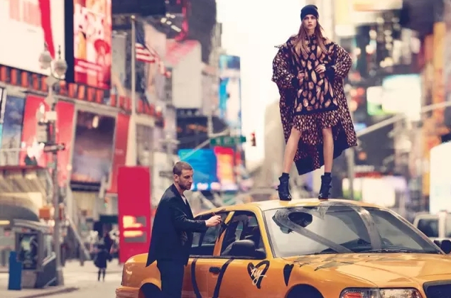 Кара Делевинь в рекламной кампании DKNY. Осень / зима 2013
