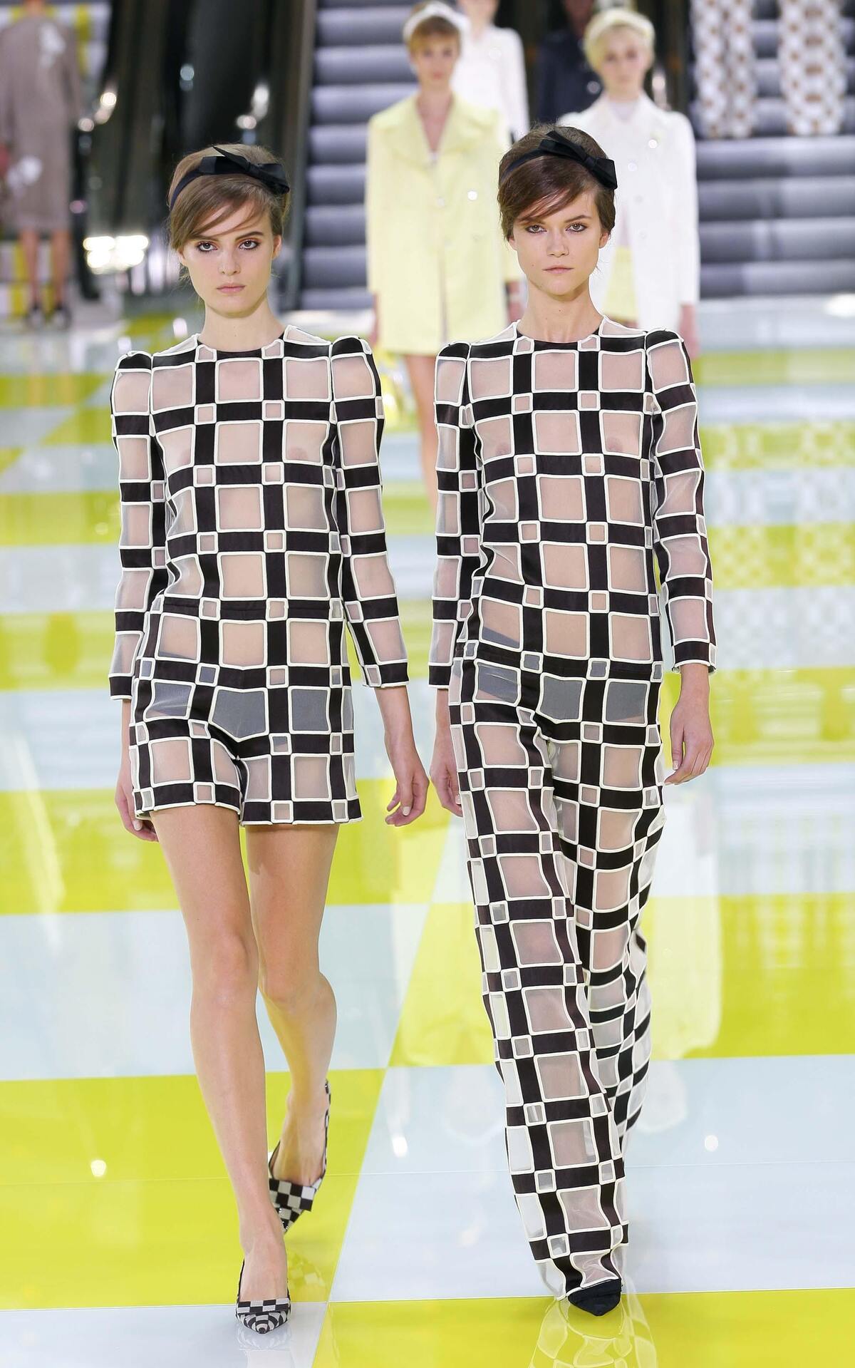 Модный показ Louis Vuitton. Весна / лето 2013