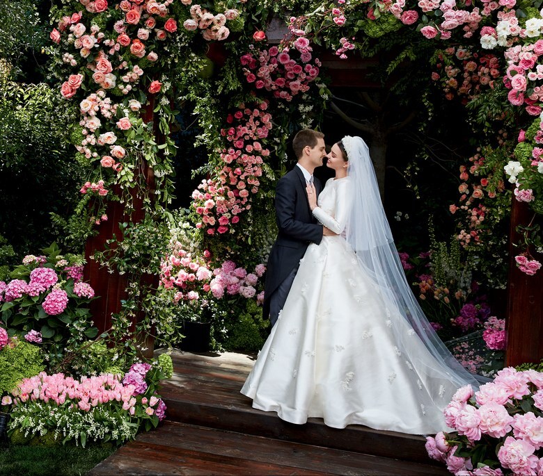 Миранда Керр наконец-то поделилась фото со свадьбы с миллиардером Эваном Шпигелем