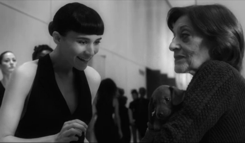 Руни Мара в рекламном ролике аромата Calvin Klein Downtown