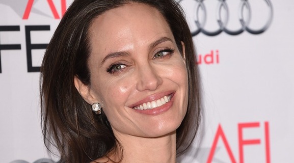 Вес Анджелина Джоли на грани катастрофы: она похудела до 37 кг. ФОТО