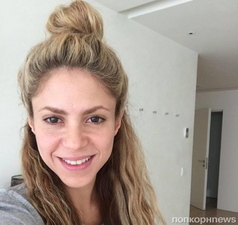 Шакира отметила 39-летие селфи без макияжа