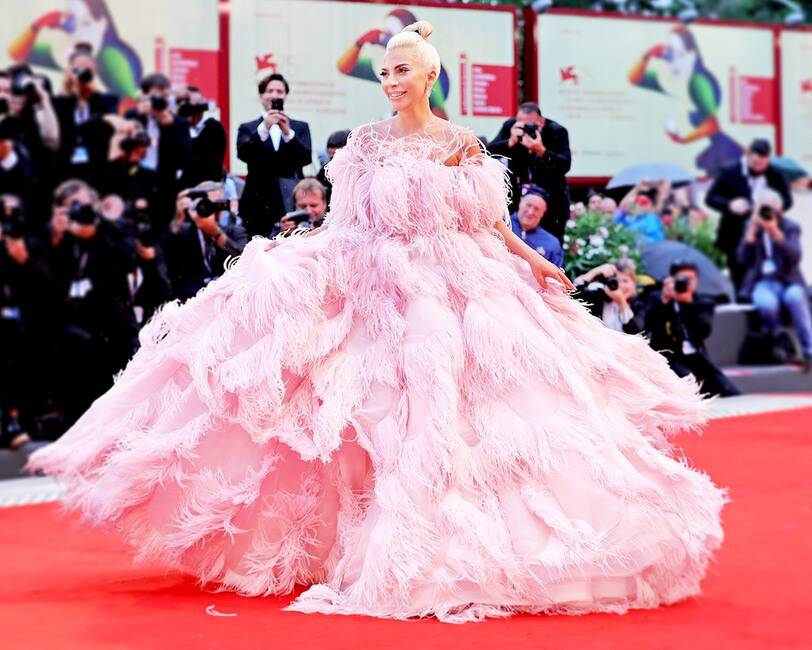 Леди Гага В Красном Платье – Мачете Убивает (2013)