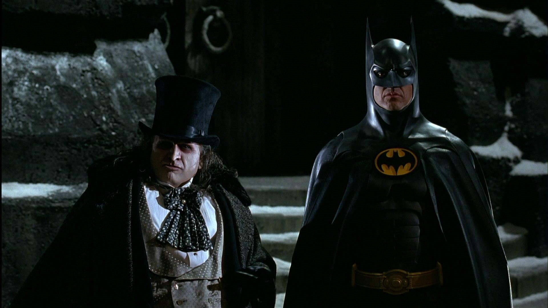 Batman tim. Бэтмен тим бёртон 1992. Тим Бертон Бэтмен возвращается.
